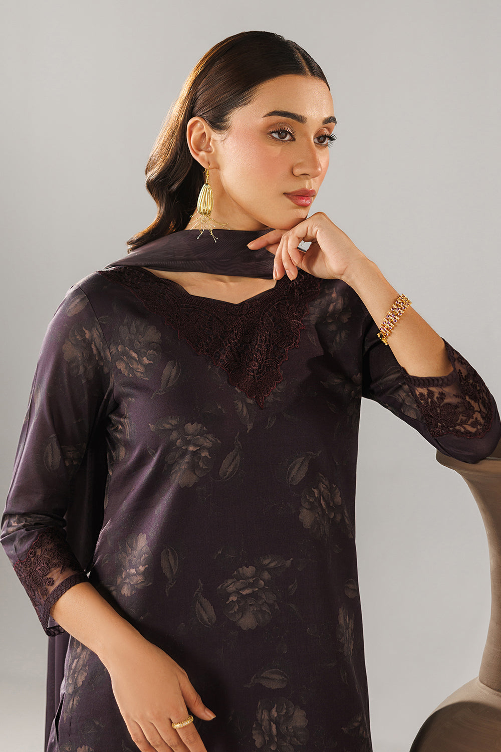 Embroidered Lawn DT-26-15