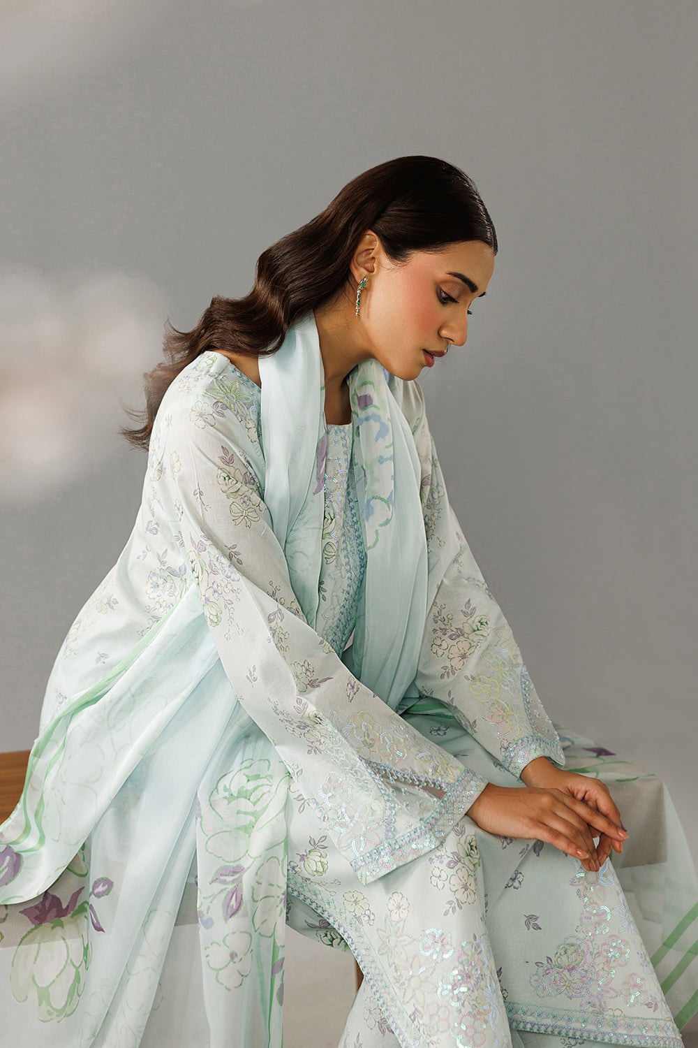 Embroidered Lawn DT-26-11