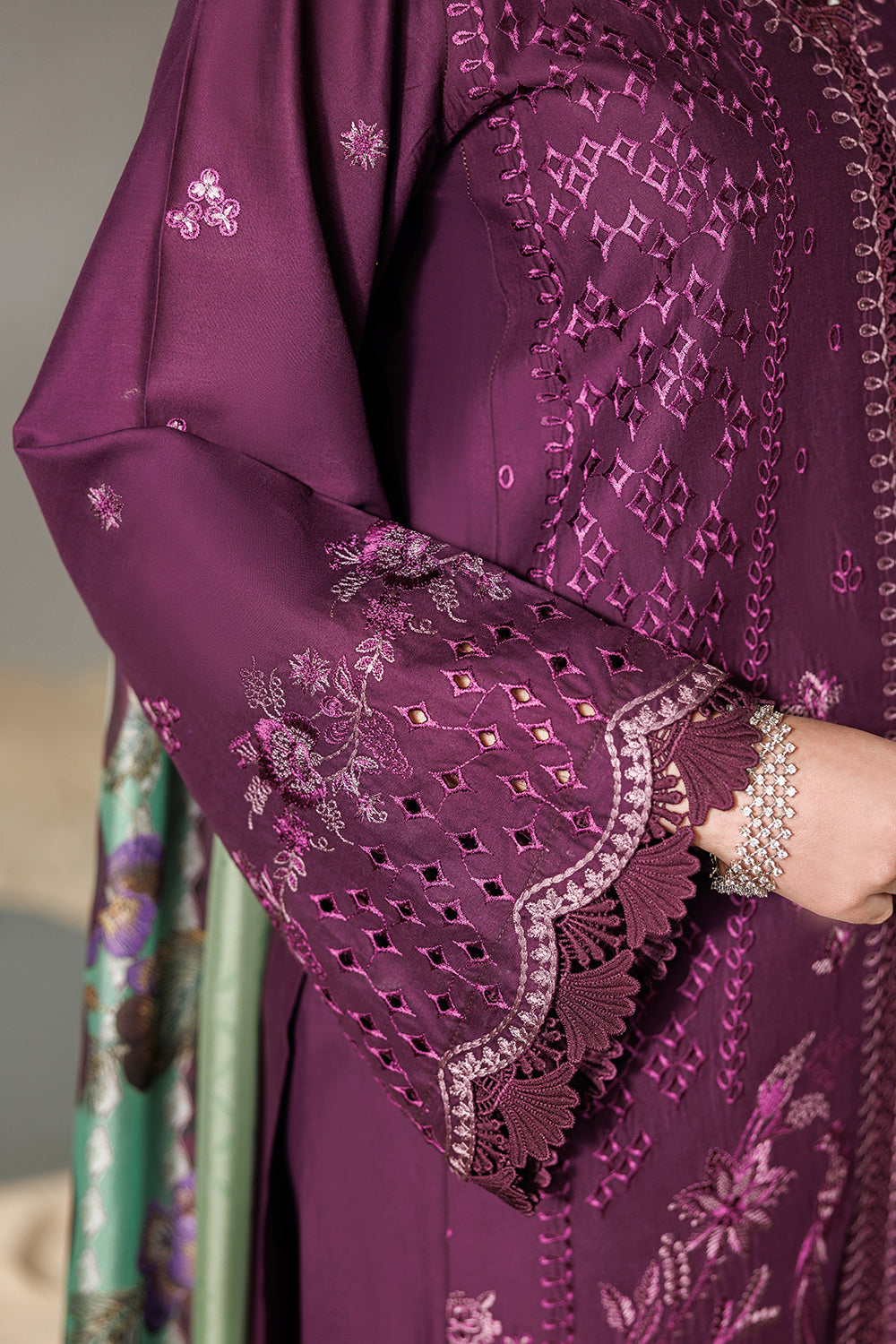 Embroidered Lawn MJ-26-15